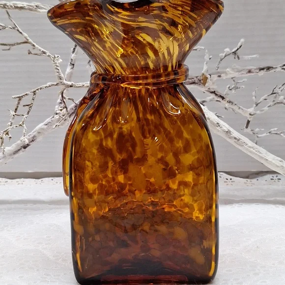 #ACT Amber Ruffled Top Glass Vase - Picture 2 of 6